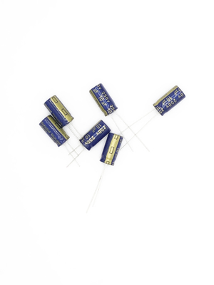 Tolerância radial dos capacitores eletrolíticos 20% de 10UF 250V 8x16mm