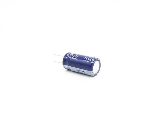 Baixo capacitor eletrolítico de alumínio de alta frequência 2200UF16V 13X25mm do ESR