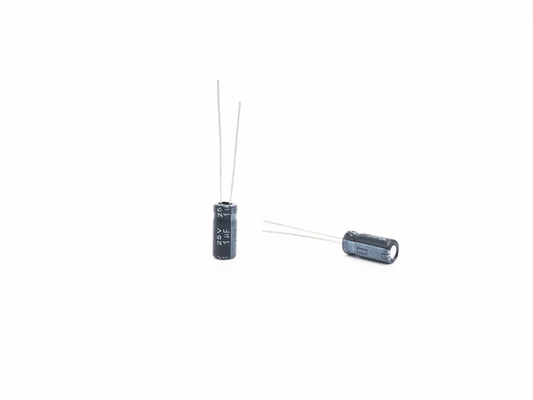 Capacitores eletrolíticos 1UF25V 5X11mm da ligação radial de ISO9001 RoHS