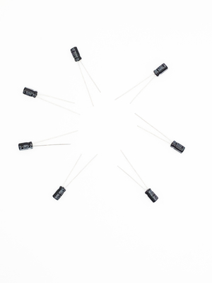 Capacitores 4.7UF50V eletrolíticos diminutos 2000 horas de capacitor da longa vida