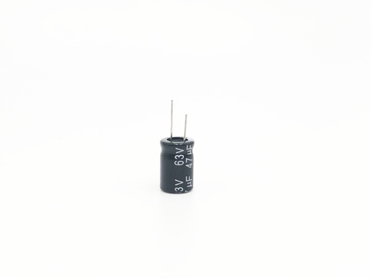 47UF63V grande capacidade eletrolítica de alumínio diminuta dos capacitores 8x12mm