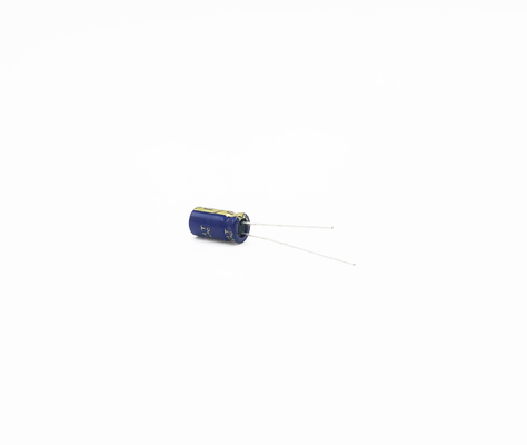 Temperatura larga de alumínio radial dos capacitores eletrolíticos de 1UF400V 6.3X12MM