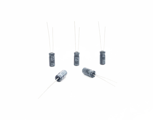 Circuitos de alta temperatura do capacitor diminuto de 1UF25V 5X11MM