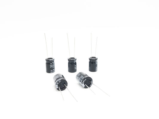 Capacitores eletrolíticos radiais diminutos do capacitor 330UF35V 10X15mm da TW BOR