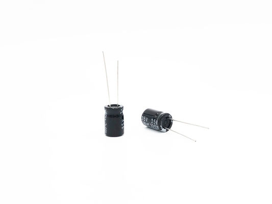 Capacitores eletrolíticos radiais diminutos do capacitor 330UF35V 10X15mm da TW BOR
