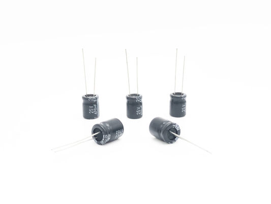 horas eletrolíticas diminutas dos capacitores 470uf 25v de 10X13mm as 2000 carregam a vida