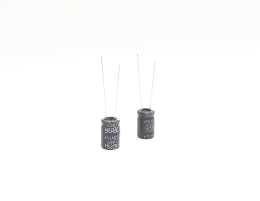 Tolerância de alumínio do capacitor eletrolítico 10UF 250V 20% de CFL baixa ESR