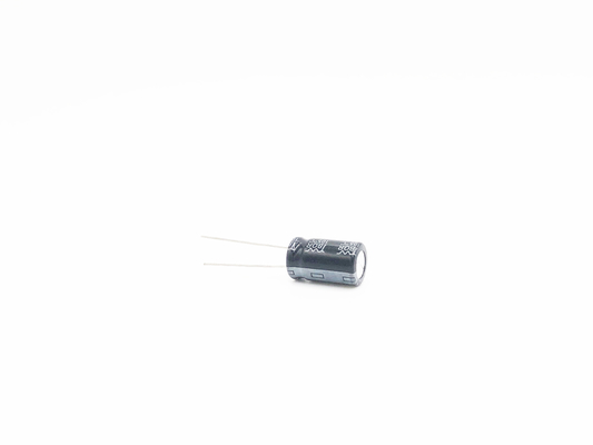 Capacitor eletrolítico radial de alumínio 220UF50V 8X16mm da temperatura larga