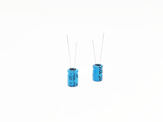 Circuitos bipolares da reversão de polaridade do capacitor eletrolítico 470UF25V da TW BOR