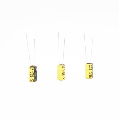 Capacitores eletrolíticos de alta temperatura eletrolíticos de capacitor 6.3x11mm de 56UF35V SMT