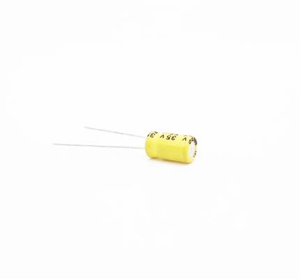 Capacitores eletrolíticos de alta temperatura eletrolíticos de capacitor 6.3x11mm de 56UF35V SMT