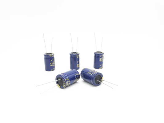 escala eletrolítica de alumínio da capacidade do capacitor 10X20mm de 150uF 80V grande